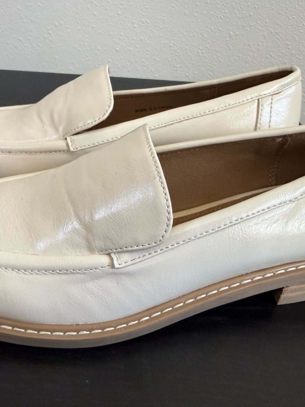 Dolce Vita Fran Loafers Cream Square Toe Slip On Flats Womens 5.5 NWOT - Picture 2 of 9